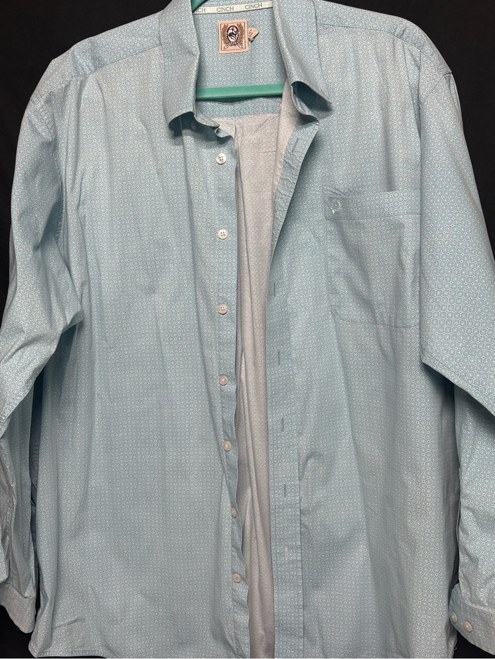 Cinch Men’s L blue and white diamond long sleeve button down western shirt